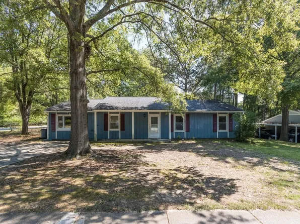 1201 Broadford Dr, Cary, NC 27511