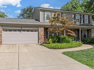 307 Blue Ridge Place Ct, Ballwin, MO 63011