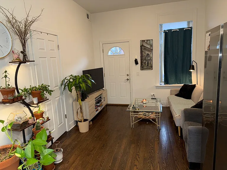 1114 N Wolcott Ave #1R — Photo 12