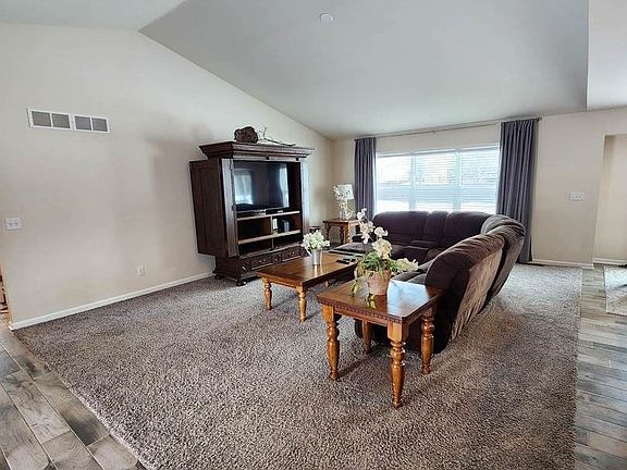 2nd image of 4943 Vail Dr