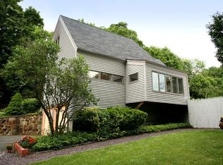 10 Maple Ave, Boxford, MA 01921