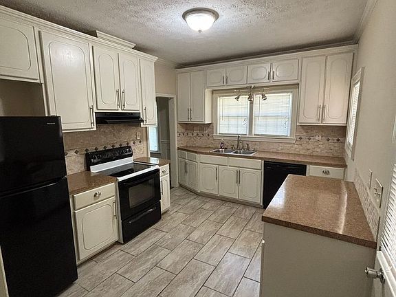 4th image of 2104 Avalon Rd