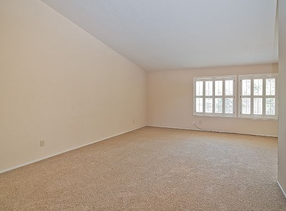 3rd image of 3430 Timberlane Dr