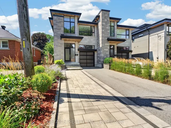296 Kirchoffer Ave, Ottawa, ON K2A 1Y2