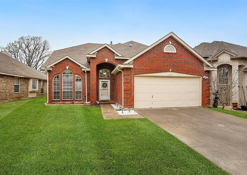 1st image of 2609 Potomac Dr