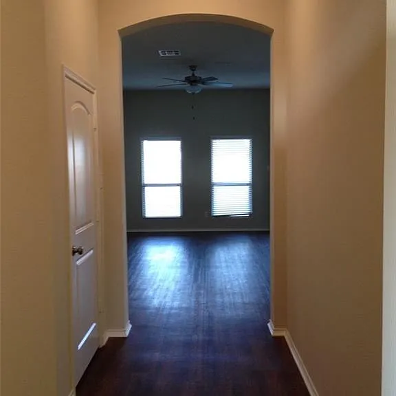 5247 Sagewood Dr — Photo 2