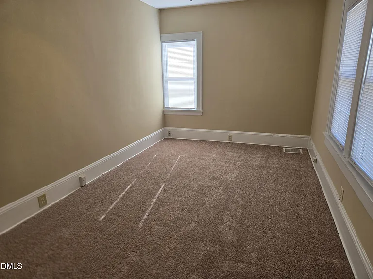 205 N Smithfield Rd — Photo 6
