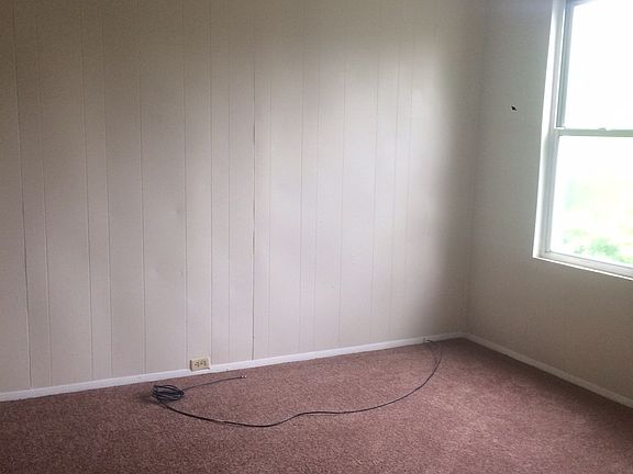 3rd image of 3026 Zephyr Ave