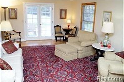 5th image of 3856 Normanwood Dr