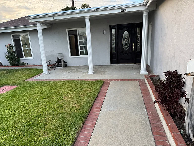 10021 Kukui Dr — Photo 2