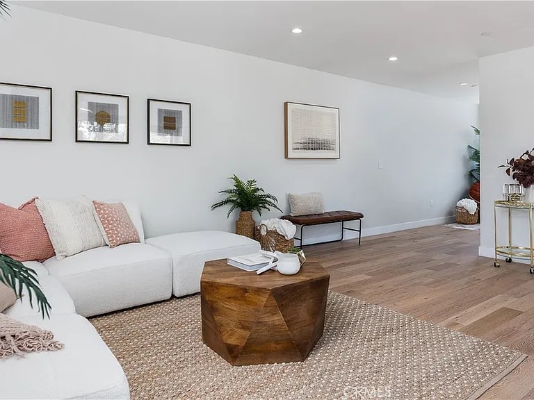 2824 Rowena Ave #C — Photo 6