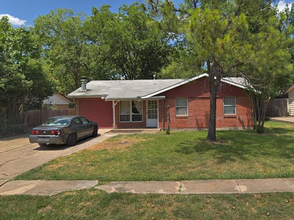 1st image of 1103 Vista Dr