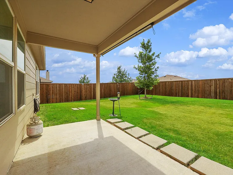 1633 Vernon Dr — Photo 18