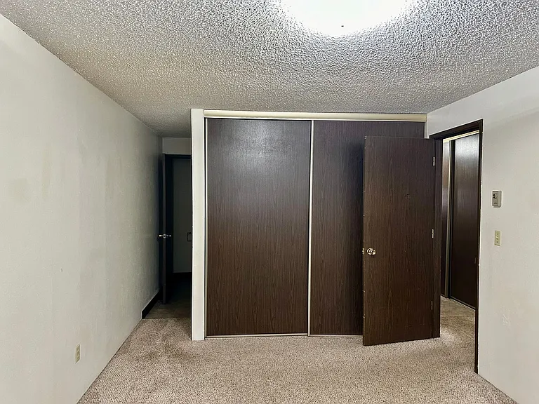 1215 Mitchell St — Photo 8