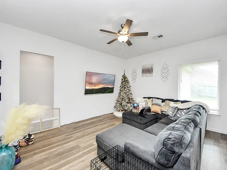 9447 Klein Ln — Photo 10