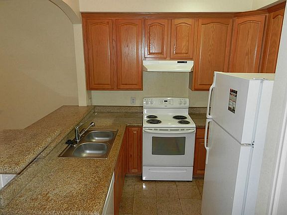 4th image of 9400 Bellaire Blvd Unit 602