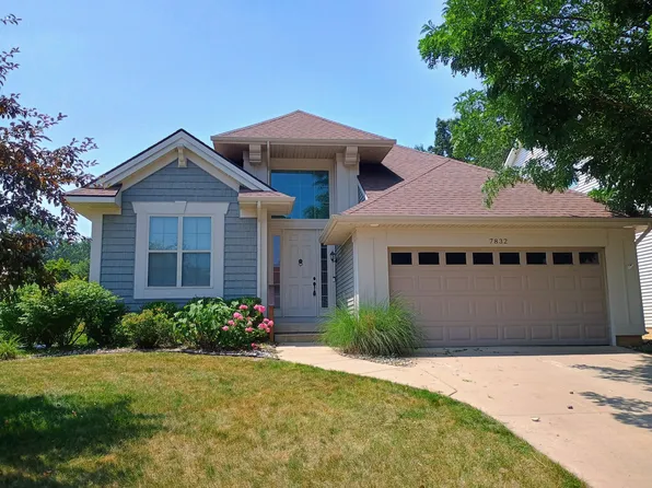 7832 Forest View Dr, Haslett, MI 48840