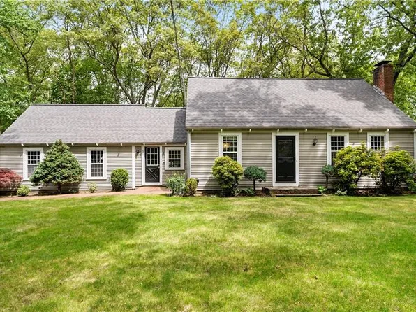 689 Middle Rd, East Greenwich, RI 02818