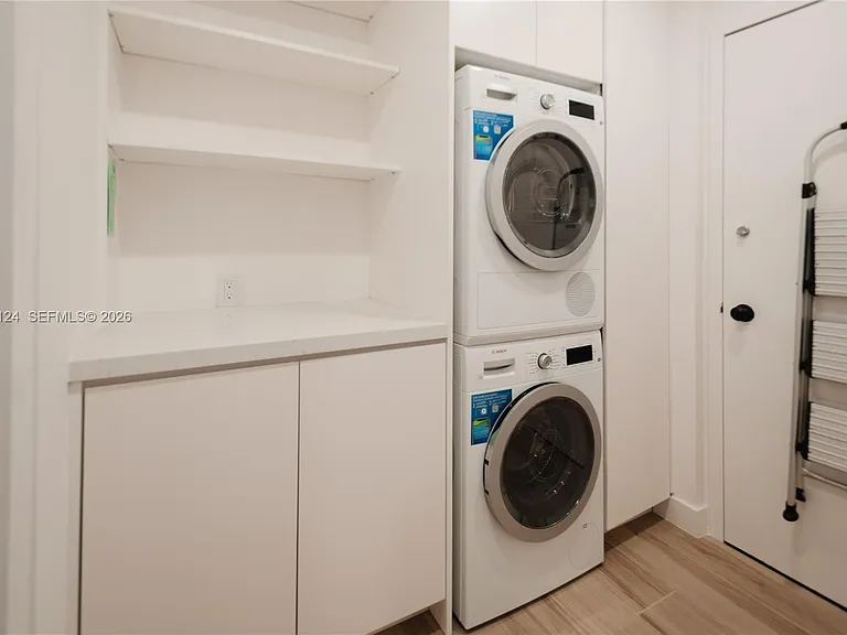 1121 Crandon Blvd #D301 — Photo 25