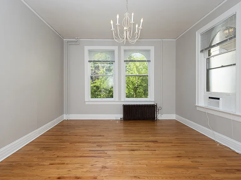 Wolcott Apartments — Photo 4