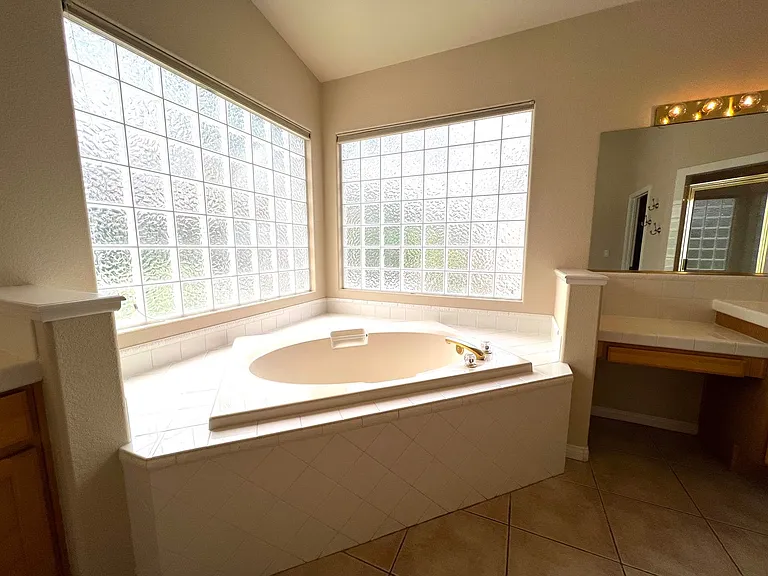 2237 Timber Rose Dr — Photo 33