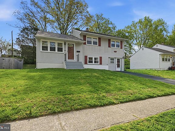 2nd image of 1027 Wagoner Dr