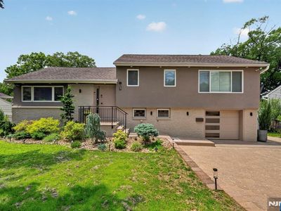 57 Hemlock Road, Little Falls, NJ, 07424