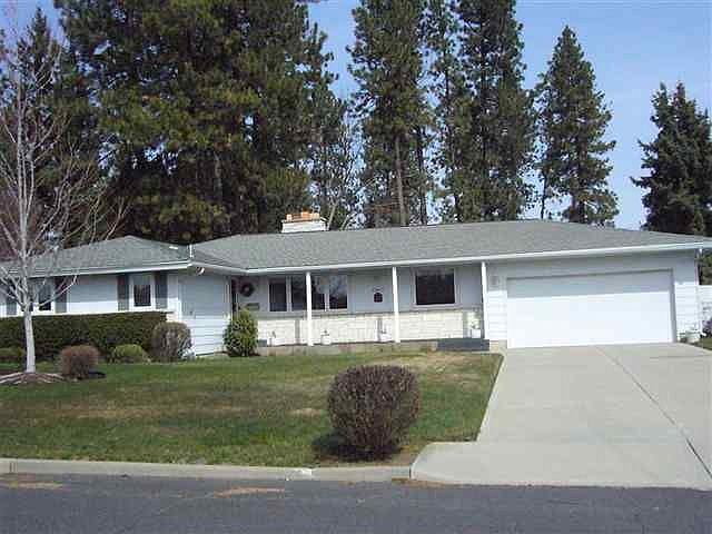 1st image of 2645 E 40th Ave