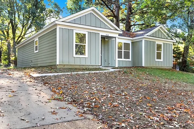 3281 Madewell St — Photo 11