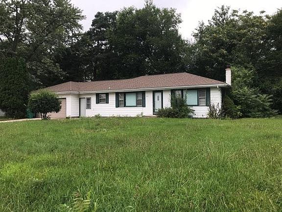 2nd image of 713 Park Shore Dr