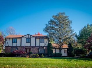 15 Saymor Dr, Bardonia, NY 10954
