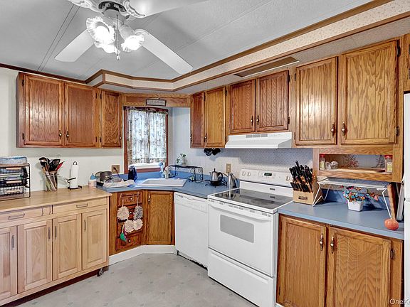 2nd image of 131 Village Circle West