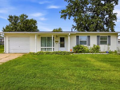 900 S 6th St, Marion, IA, 52302