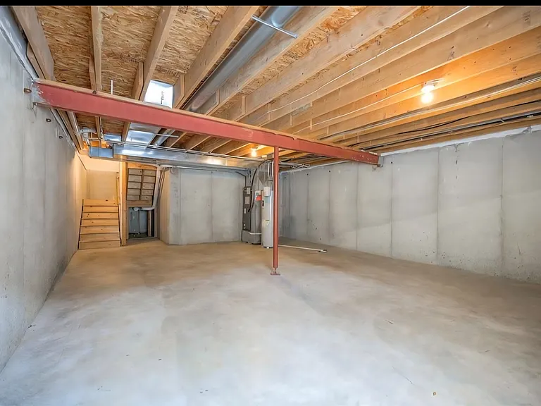 10349 Sloan Ave — Photo 15