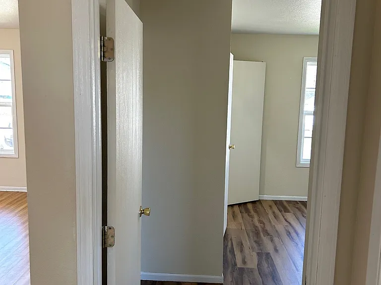 6888 Boston Dr — Photo 5