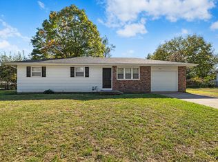 1412 E Rosewood Street, Republic, MO 65738