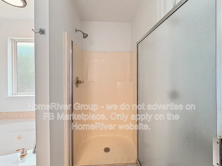 72 Elaine Dr — Photo 9