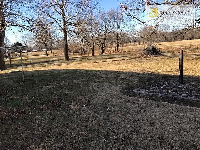 2nd image of 2506 E 139th St