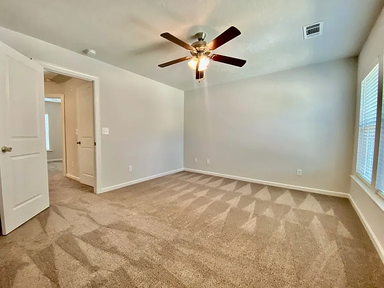 1895 Butternut Dr — Photo 18