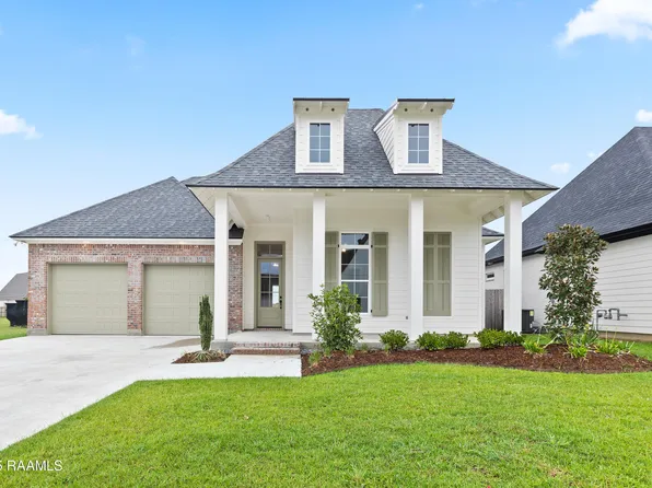 302 Alexander Palm Ave, Youngsville, LA 70592
