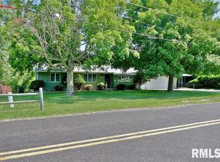 6029 Pfeiffer Rd, Peoria, IL 61607