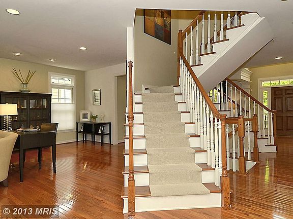 5th image of 826 Still Creek Ln