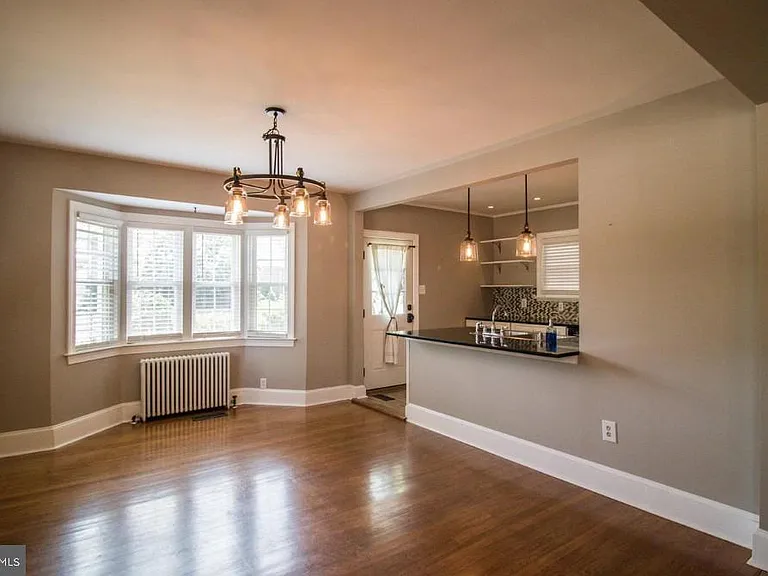 429 S Washington St — Photo 2