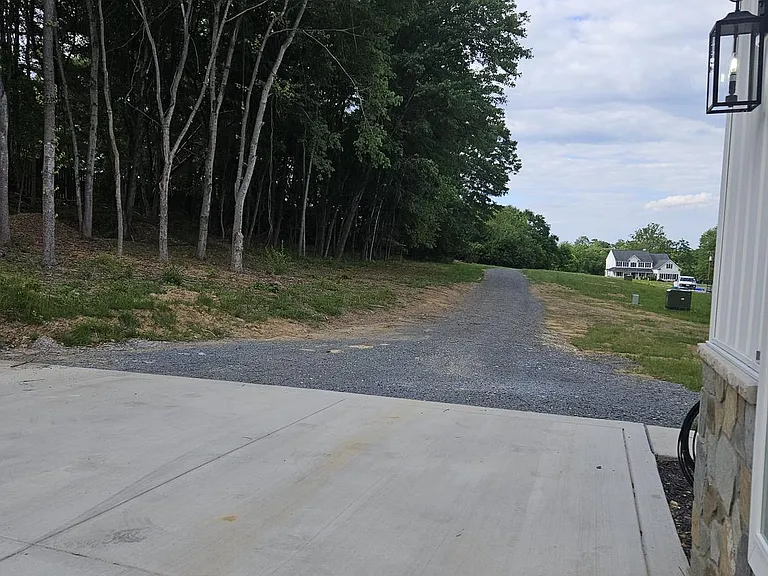 4825 Stonefield Ln — Photo 2