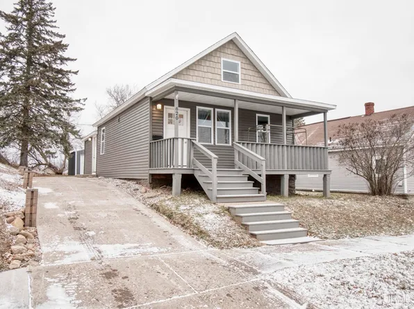 620 E Stanton St, Iron Mountain, MI 49801