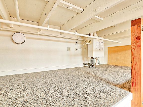 5th image of 1000 43rd St APT 17