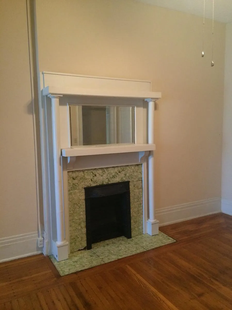 Living Room - 2362 Auburn Ave #4