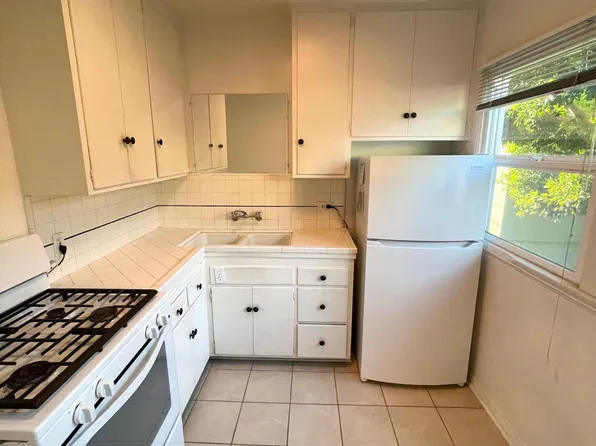 223 Belmont Ave APT 6, Long Beach, CA 90803