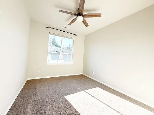 2441 NE Redford St — Photo 37