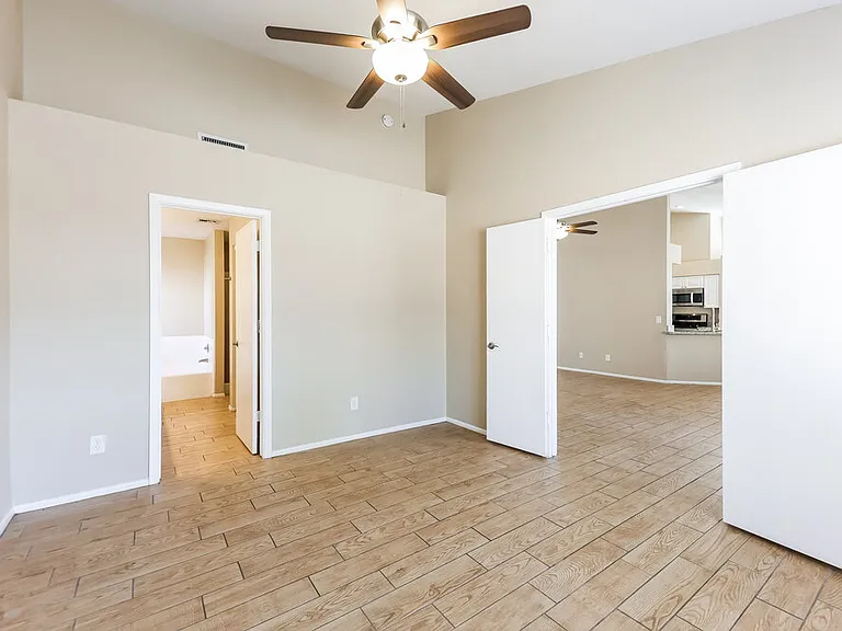10801 W Wagon Wheel Dr — Photo 11